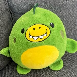 Huggle Pets sweater. One size fits all. Approximately age 3-11.